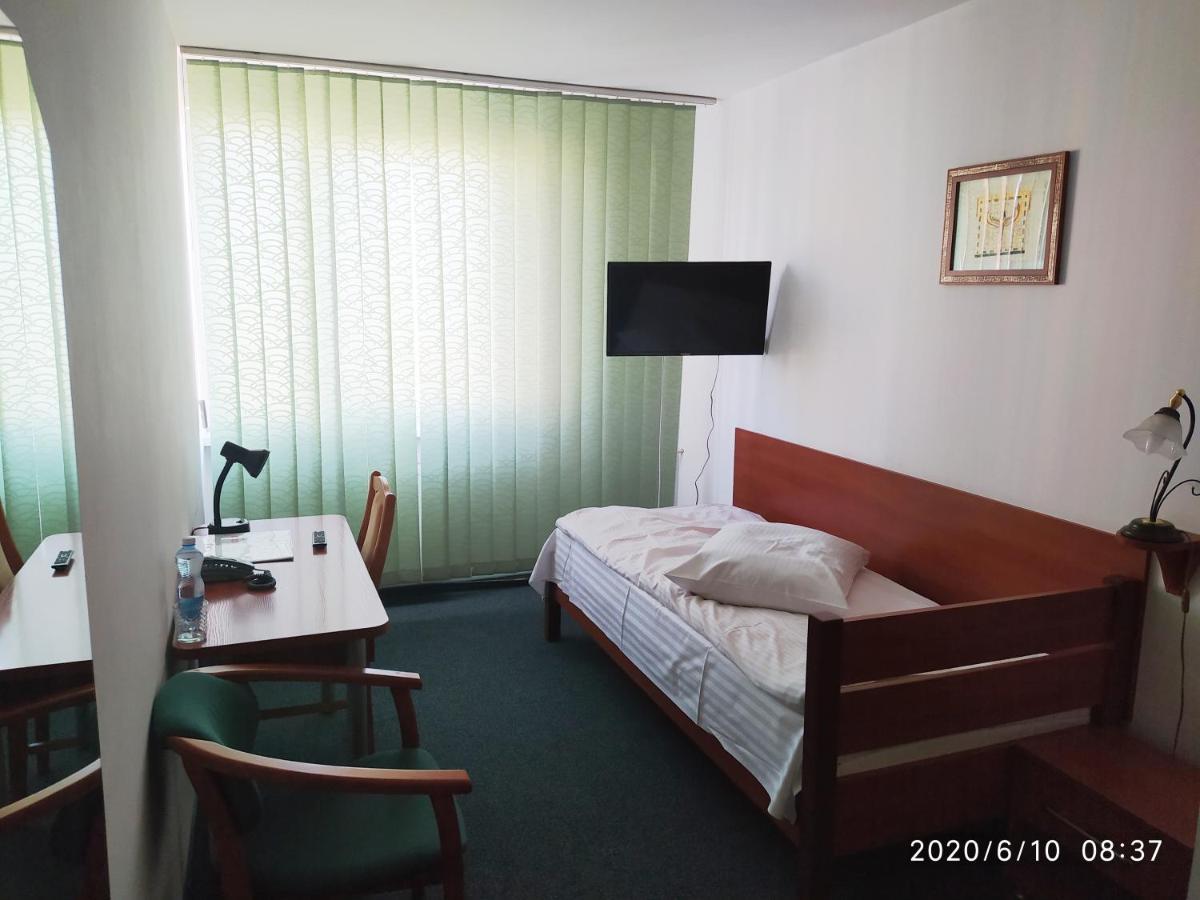 Hotel Konin Konin  Exterior foto